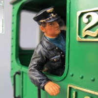 Lokfhrer - am Fenster stehend - fr Dampflokomotiven -DR - HSB - Nostalgie und jetzt
