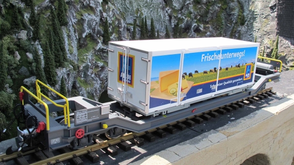 Train Li - Tiefladewagen mit ALDI Container
